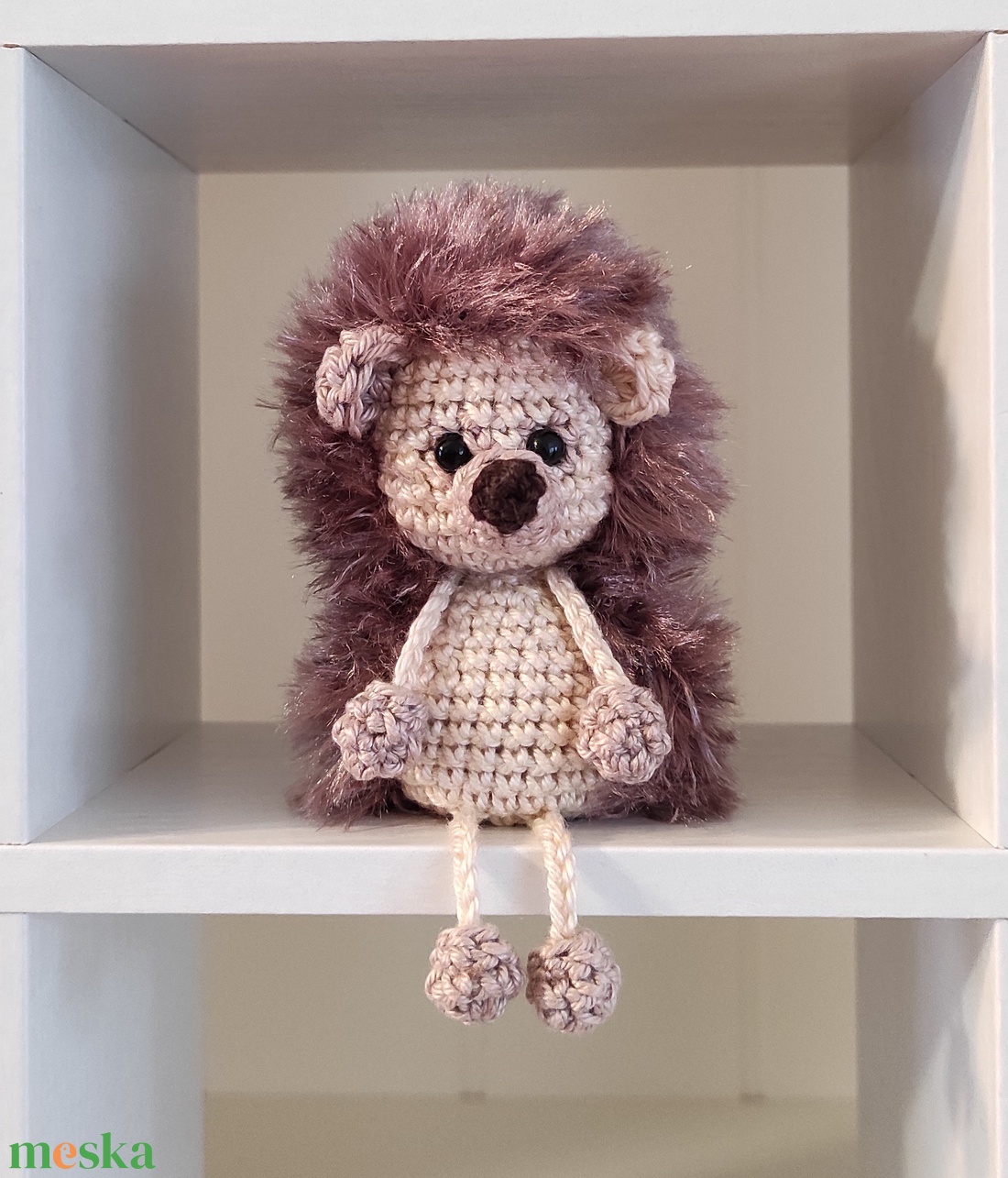 KÉSZLETEN!  Késztermék! Amigurumi ujjbáb - Guszti a kis süni - játék & sport - bábok - ujjbáb - Meska.hu