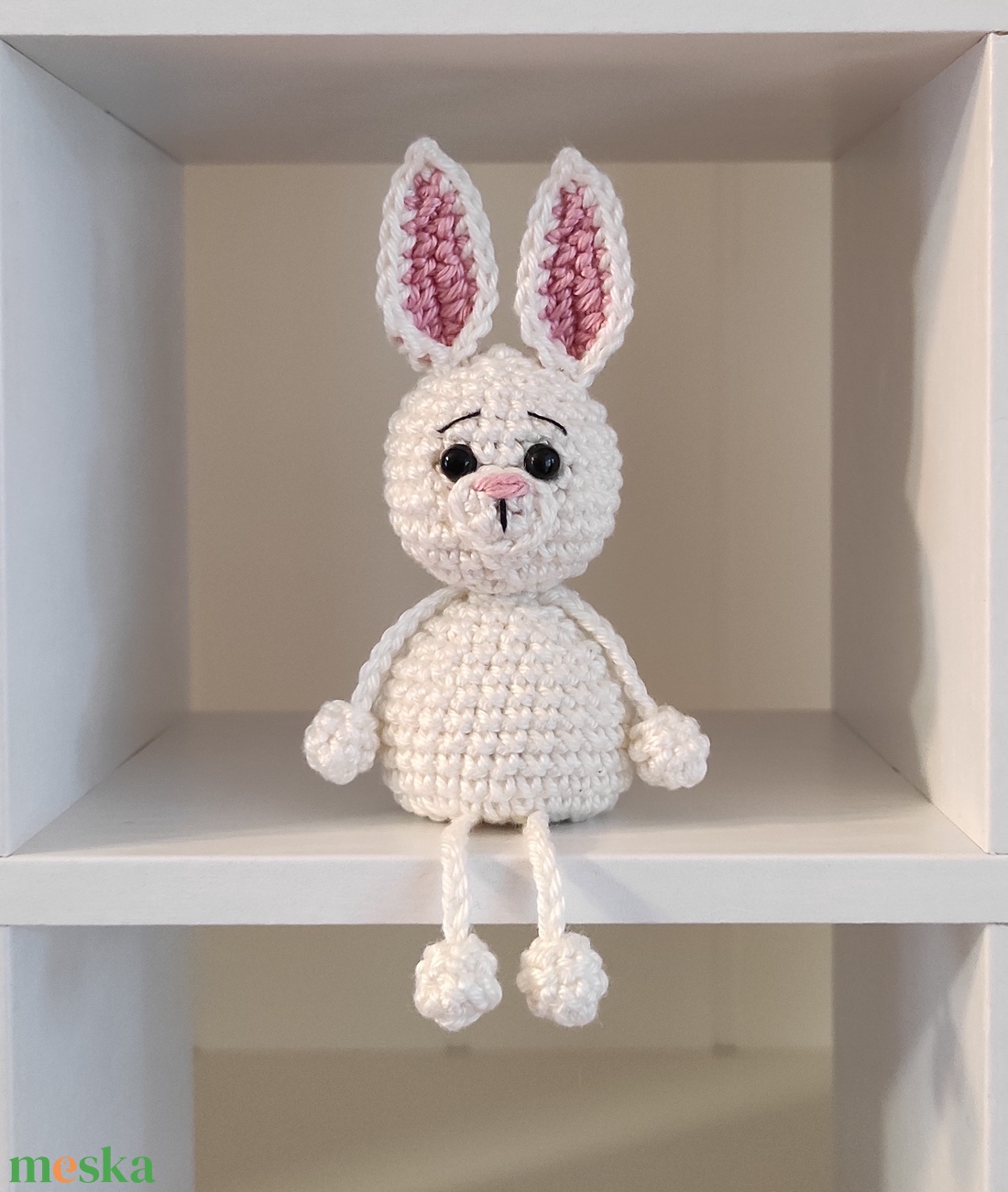 KÉSZLETEN! Késztermék! Amigurumi ujjbáb - Bella a nyuszi - játék & sport - bábok - ujjbáb - Meska.hu