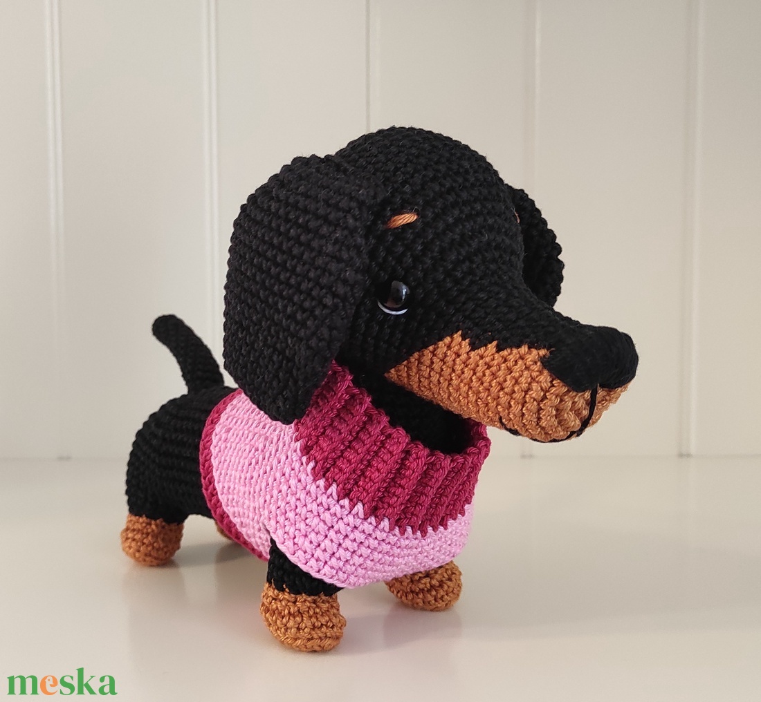 KÉSZLETEN!  Tacsi rózsaszín pulcsiban... - játék & sport - plüssállat & játékfigura - kutya - Meska.hu