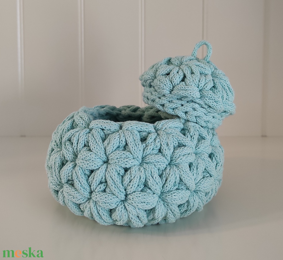 Horgolt bonbonier... - otthon & életmód - dekoráció - asztal és polc dekoráció - díszdoboz - Meska.hu