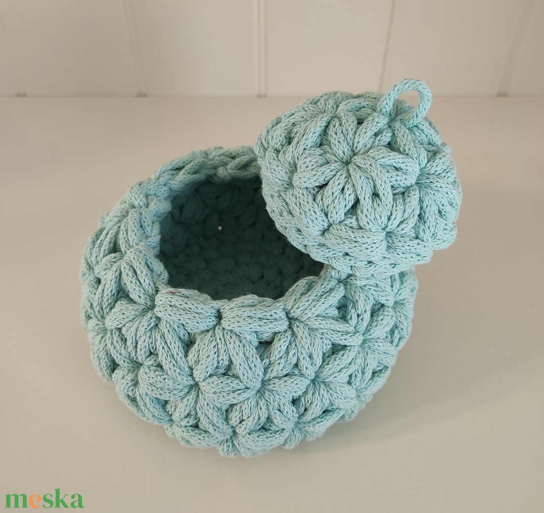 Horgolt bonbonier... - otthon & életmód - dekoráció - asztal és polc dekoráció - díszdoboz - Meska.hu