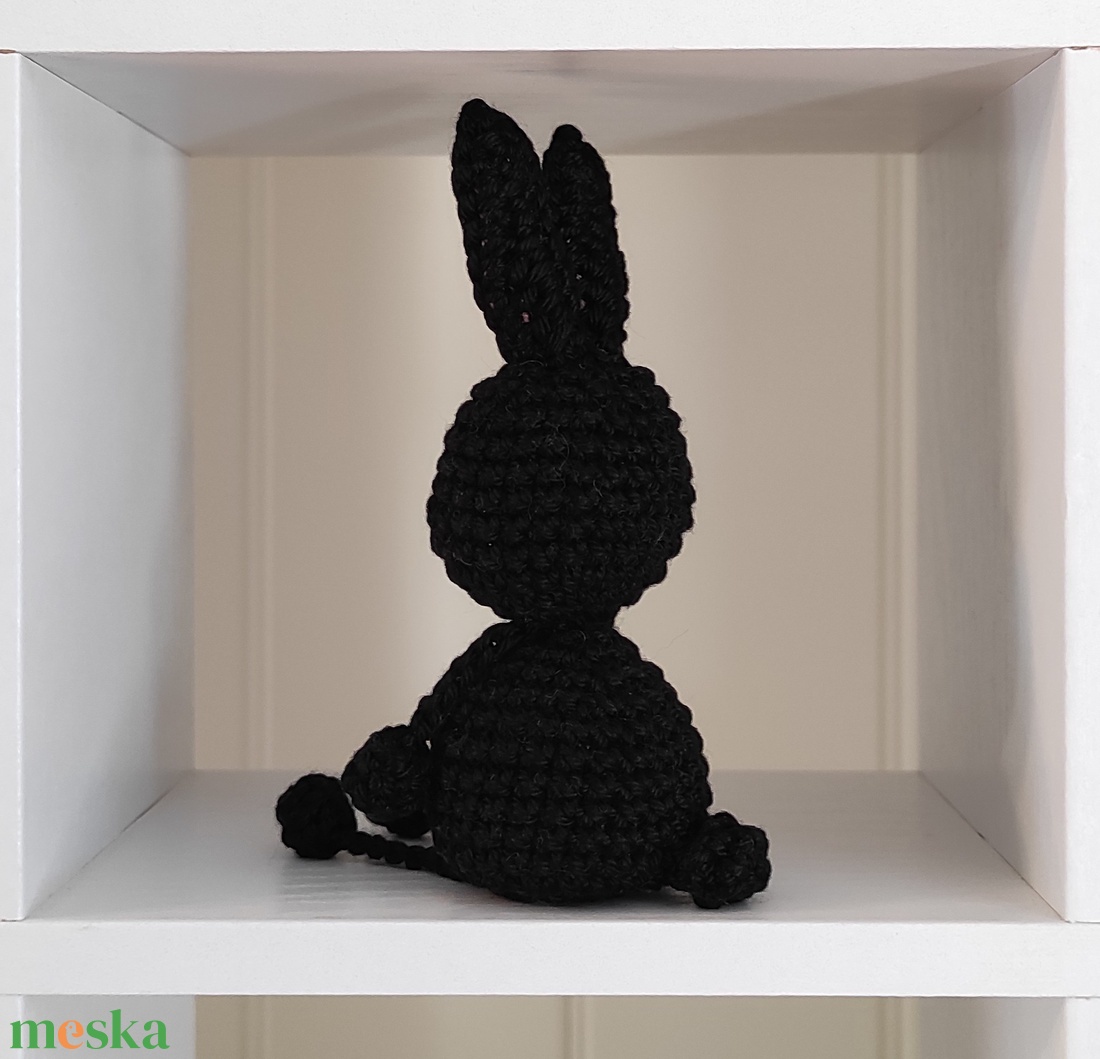 KÉSZLETEN!  Késztermék! Amigurumi ujjbáb - Nyuszi - játék & sport - bábok - ujjbáb - Meska.hu