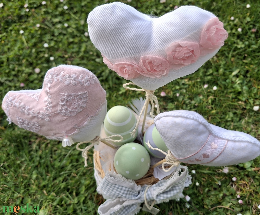 Húsvéti szívcsokor dekoráció - ünnepi díszek, dekorációk - húsvéti díszek és dekorációk - húsvéti asztaldíszek - Meska.hu