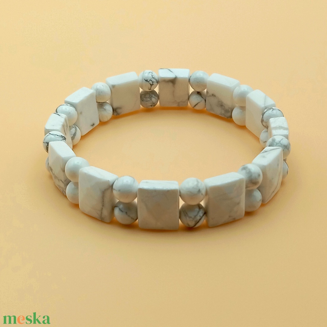 Howlit kétsoros karkötő - ékszer - karkötő - ásványkarkötő - Meska.hu