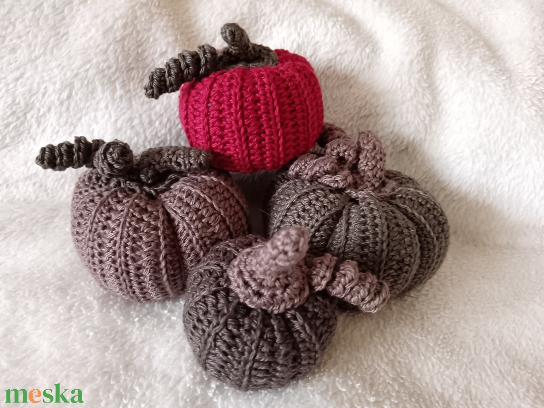 Horgolt amigurumi tök szett, dark - kellékek & szerszámok - dekorációs kellékek - őszi dekor - őszi dekortök - Meska.hu Horgolt amigurumi tök szett, dark - kellékek & szerszámok - dekorációs kellékek - őszi dekor - őszi dekortök - Meska.hu
