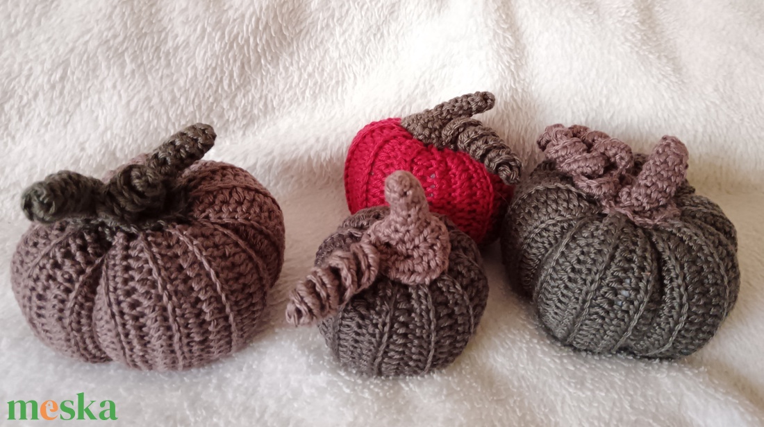 Horgolt amigurumi tök szett, dark - kellékek & szerszámok - dekorációs kellékek - őszi dekor - őszi dekortök - Meska.hu Horgolt amigurumi tök szett, dark - kellékek & szerszámok - dekorációs kellékek - őszi dekor - őszi dekortök - Meska.hu