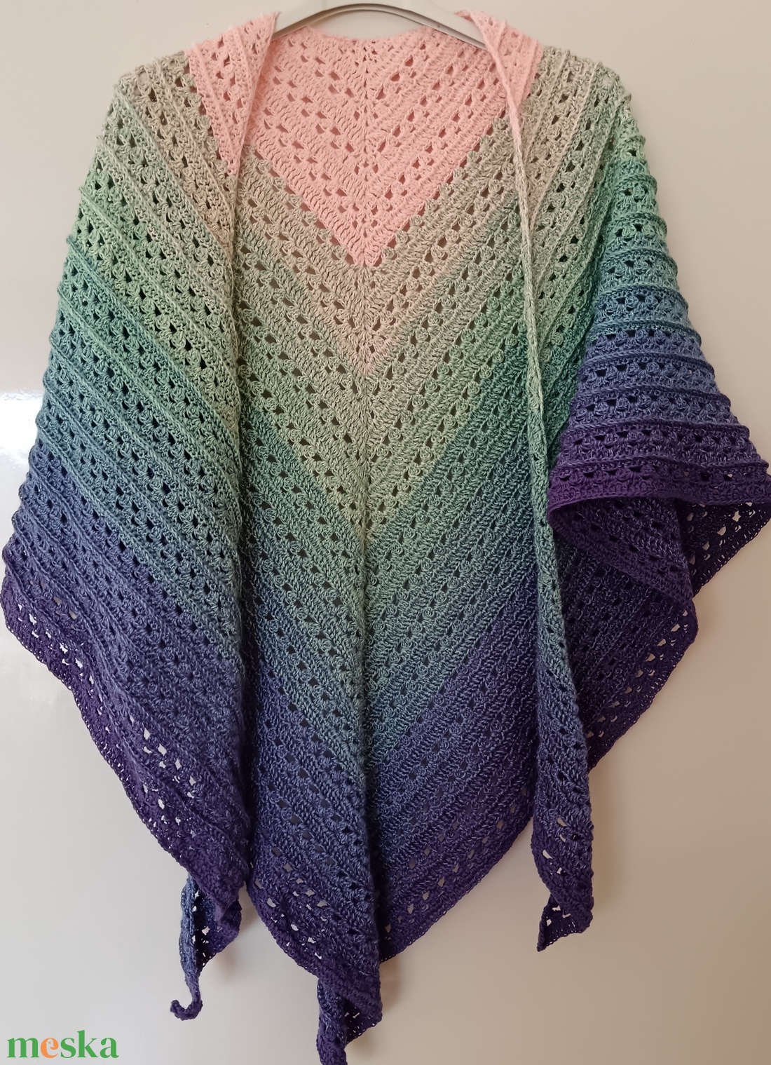 Horgolt vállkendő Tavasz  - ruha & divat - sál, sapka, kendő - kendő - Meska.hu