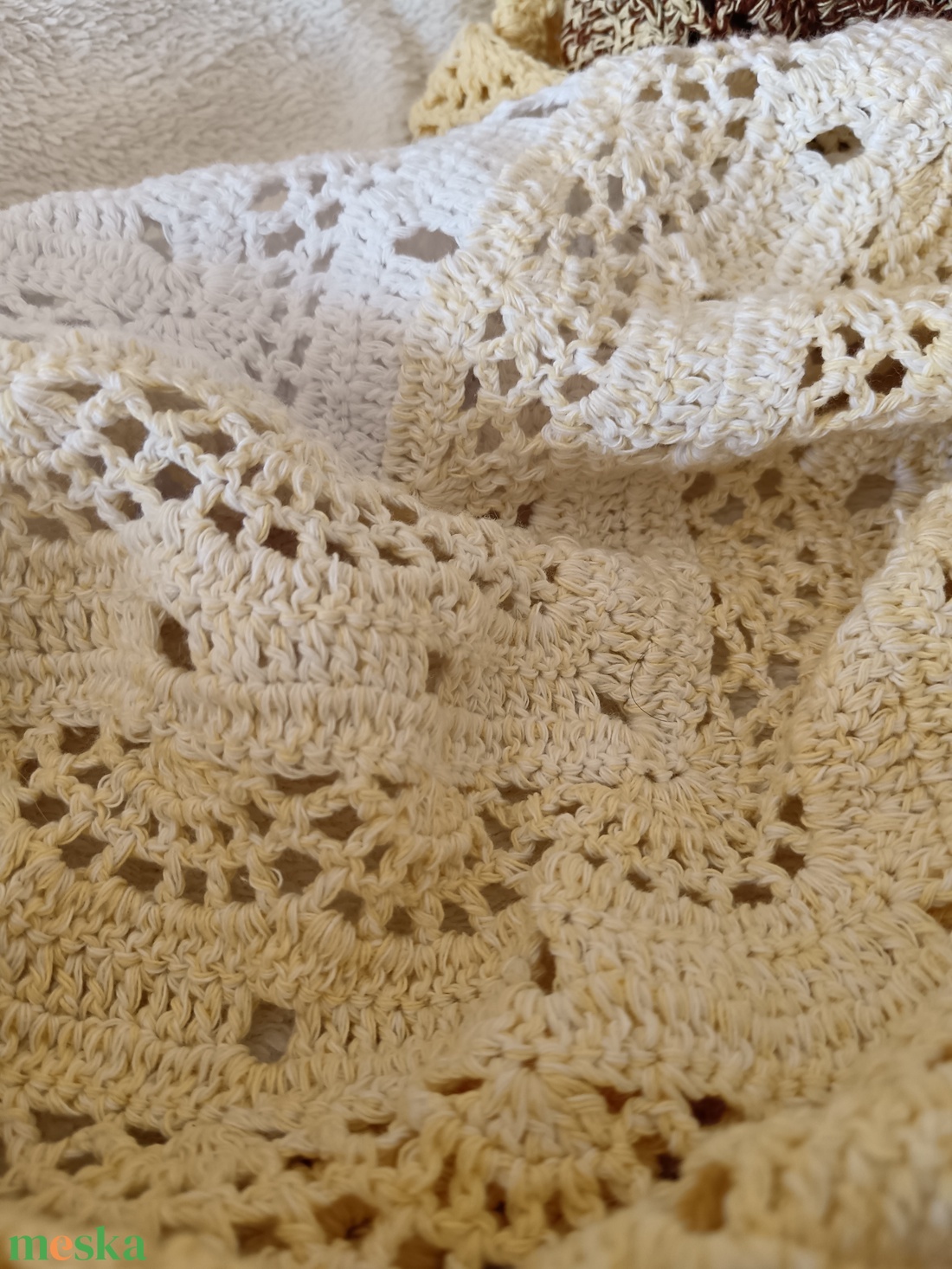 Horgolt vállkendő Süti  - ruha & divat - sál, sapka, kendő - vállkendő - Meska.hu