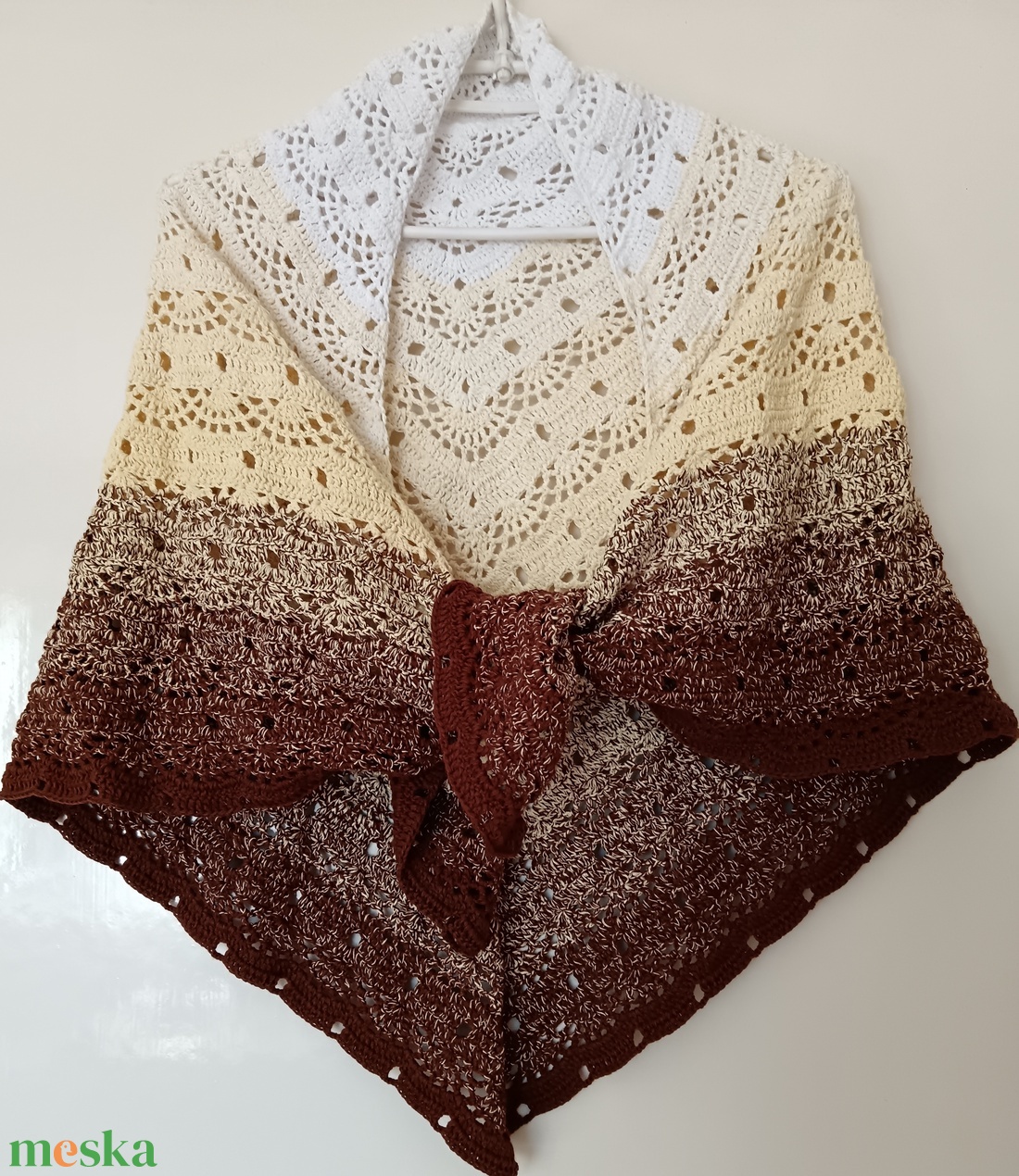 Horgolt vállkendő Süti  - ruha & divat - sál, sapka, kendő - vállkendő - Meska.hu