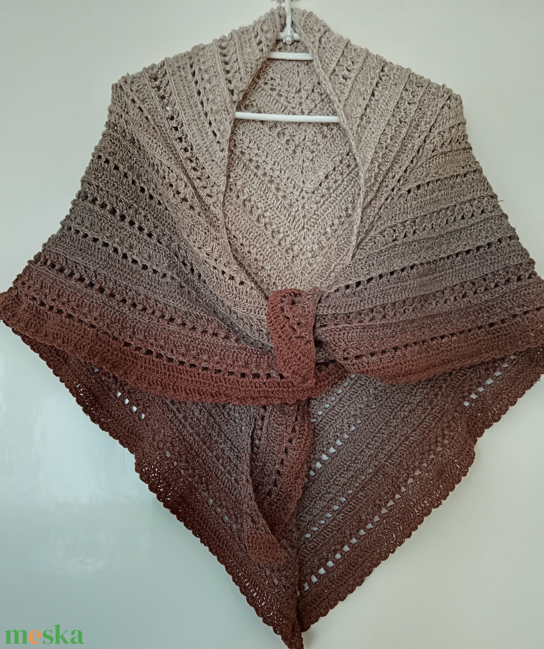 Horgolt vállkendő Mokka  - ruha & divat - sál, sapka, kendő - vállkendő - Meska.hu