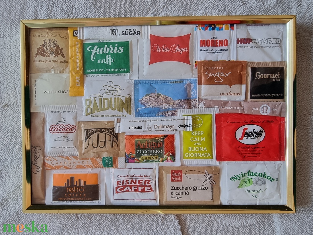 Arany keretes cukorkép. 30 x 20 cm. - művészet - kollázs - Meska.hu