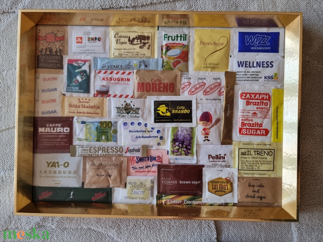 Arany keretes cukorkép. 35 x 25 cm. - művészet - kollázs - Meska.hu