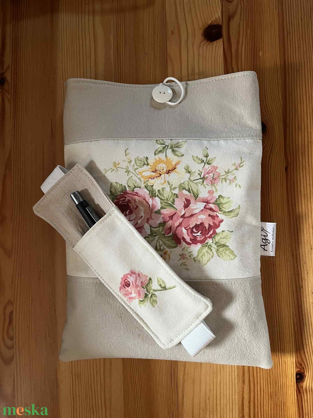 Könyvvédő, könyvtok - könyv & zene - könyvtok - Meska.hu