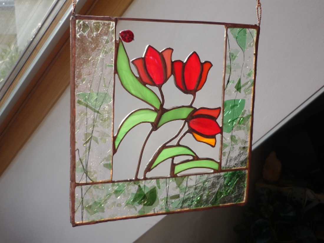 Tulipános üvegkép, ablakdísz (tiffany üvegkép, virág, dekoráció, lakberendezés, ajándéktárgy) -  - Meska.hu
