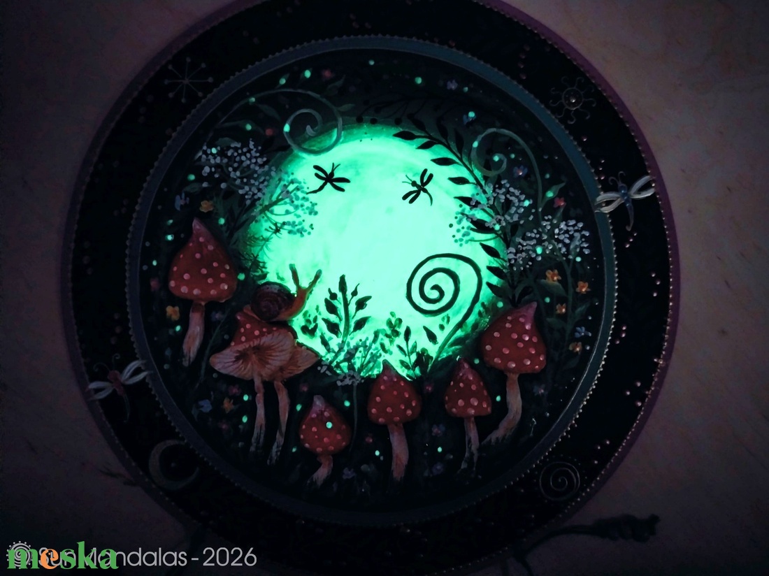 Varázserdő piros gombákkal  - otthon & életmód - dekoráció - spiritualitás - mandala - Meska.hu