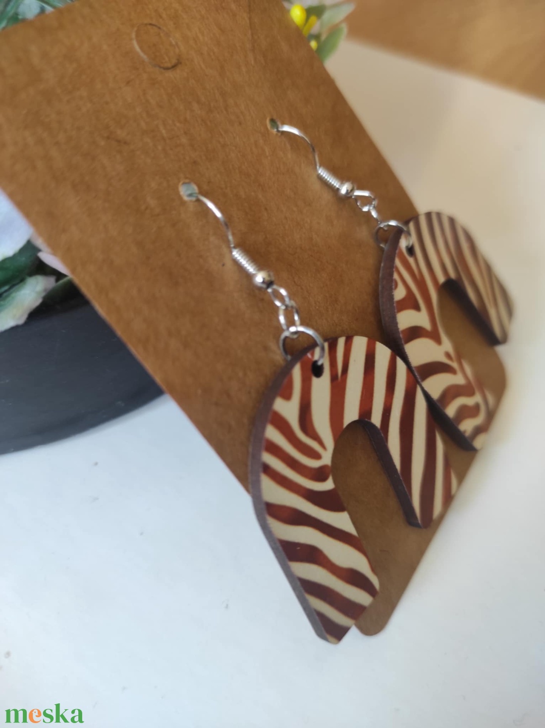 Vadívek Zebra mintás fa fülbevaló - ékszer - fülbevaló - lógó fülbevaló - Meska.hu Vadívek Zebra mintás fa fülbevaló - ékszer - fülbevaló - lógó fülbevaló - Meska.hu