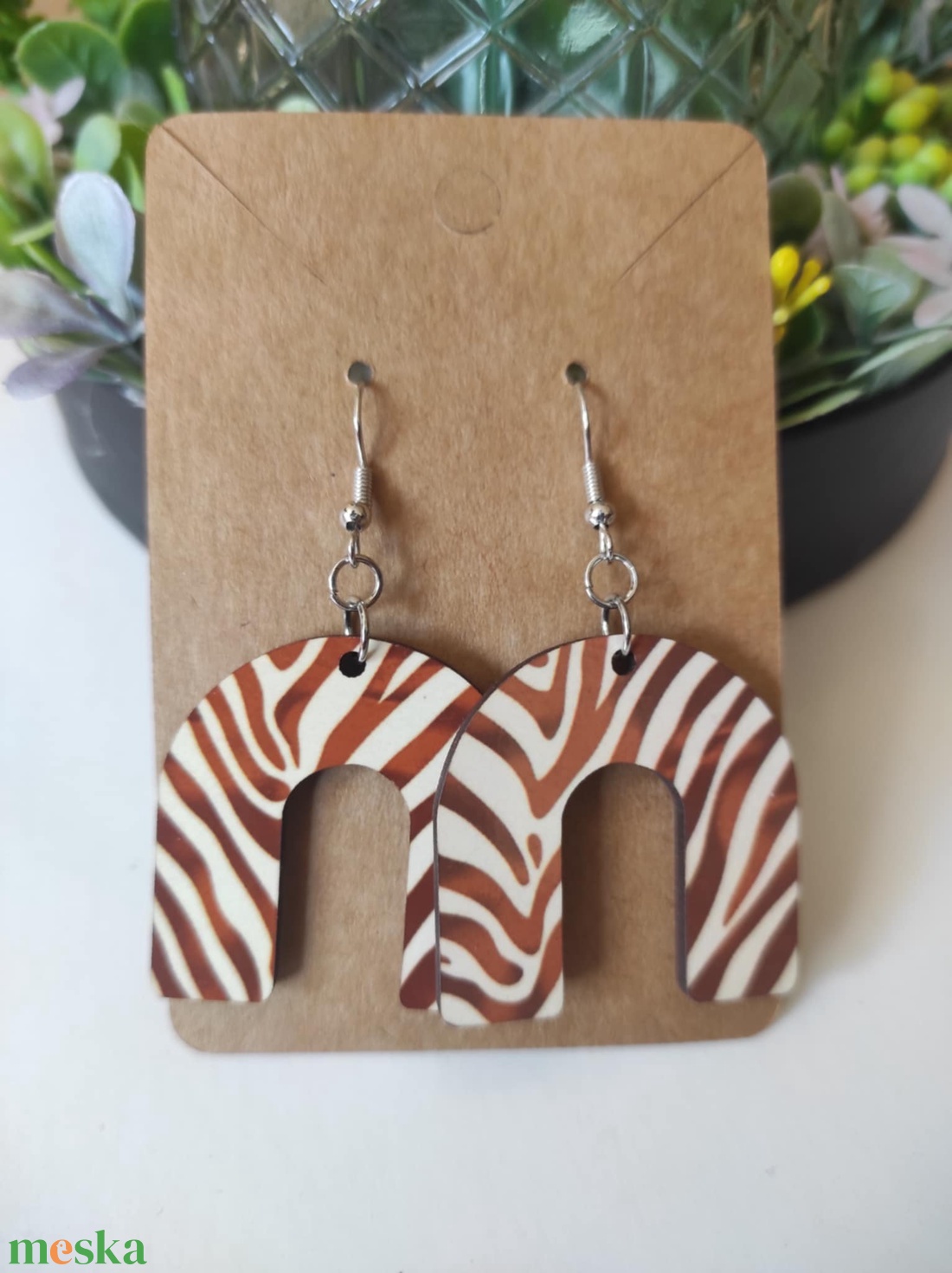 Vadívek Zebra mintás fa fülbevaló - ékszer - fülbevaló - lógó fülbevaló - Meska.hu Vadívek Zebra mintás fa fülbevaló - ékszer - fülbevaló - lógó fülbevaló - Meska.hu