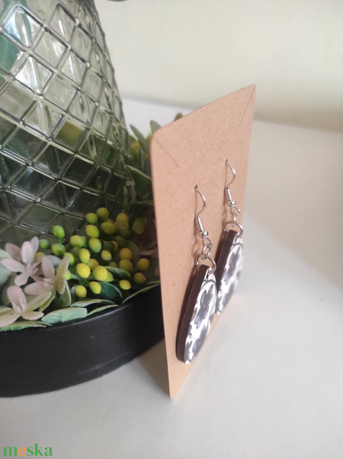 'Virágos harmónia' fa fülbevaló - ékszer - fülbevaló - lógó csepp fülbevaló - Meska.hu