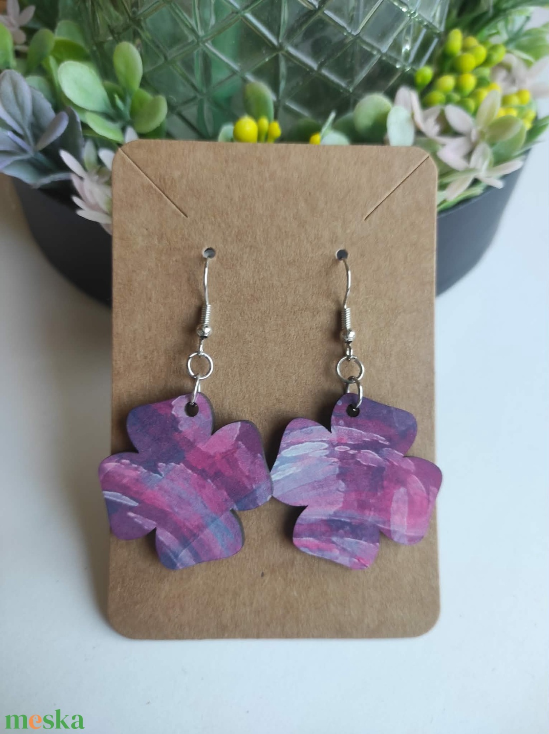'Lila örvény' fa fülbevaló - ékszer - fülbevaló - lógó fülbevaló - Meska.hu