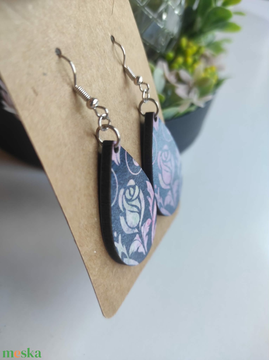 Rózsabimbós csepp fa fülbevaló - ékszer - fülbevaló - lógó csepp fülbevaló - Meska.hu