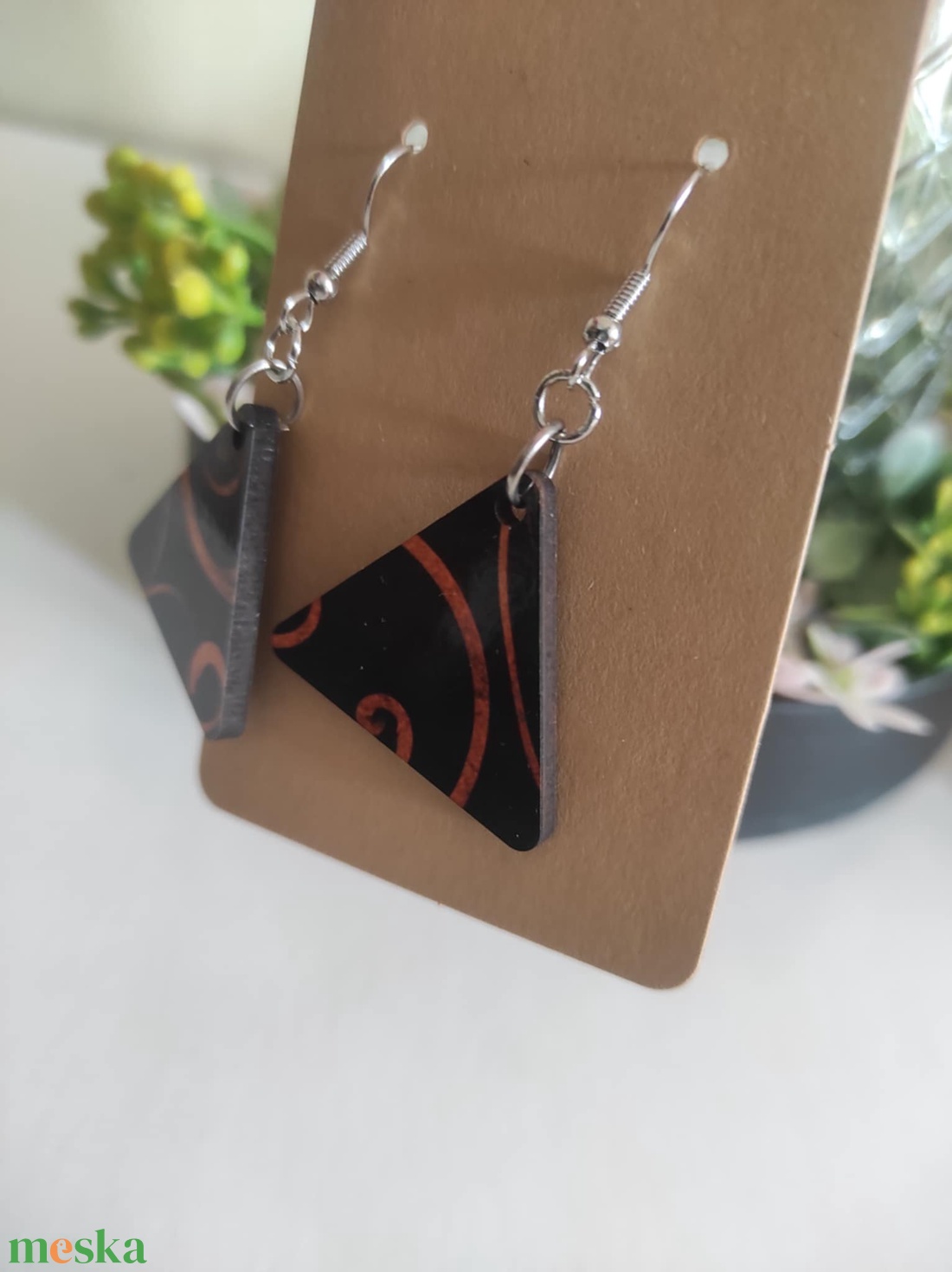 'Fekete csavar' fa fülbevaló - ékszer - fülbevaló - lógó fülbevaló - Meska.hu