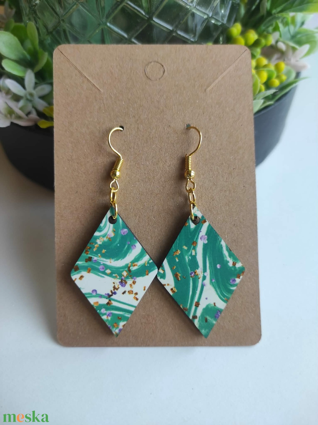 'Smaragd Örvény' fa fülbevaló - ékszer - fülbevaló - lógó fülbevaló - Meska.hu