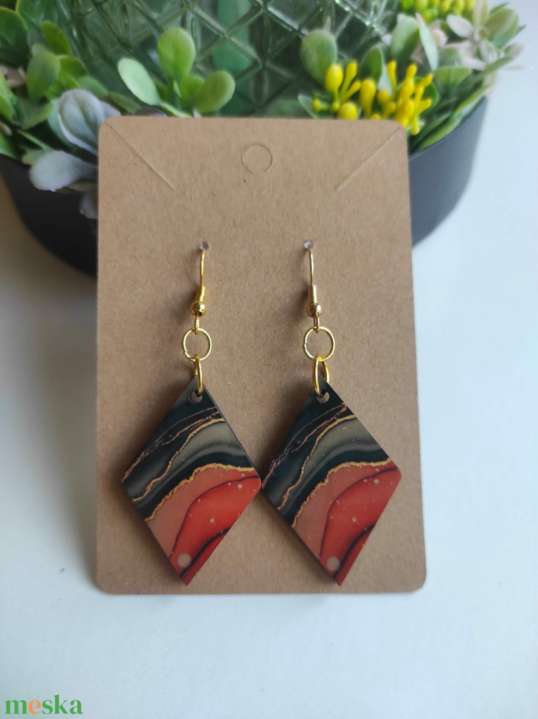 'Smaragd Napfény' rombusz fa fülbevaló - ékszer - fülbevaló - lógó fülbevaló - Meska.hu