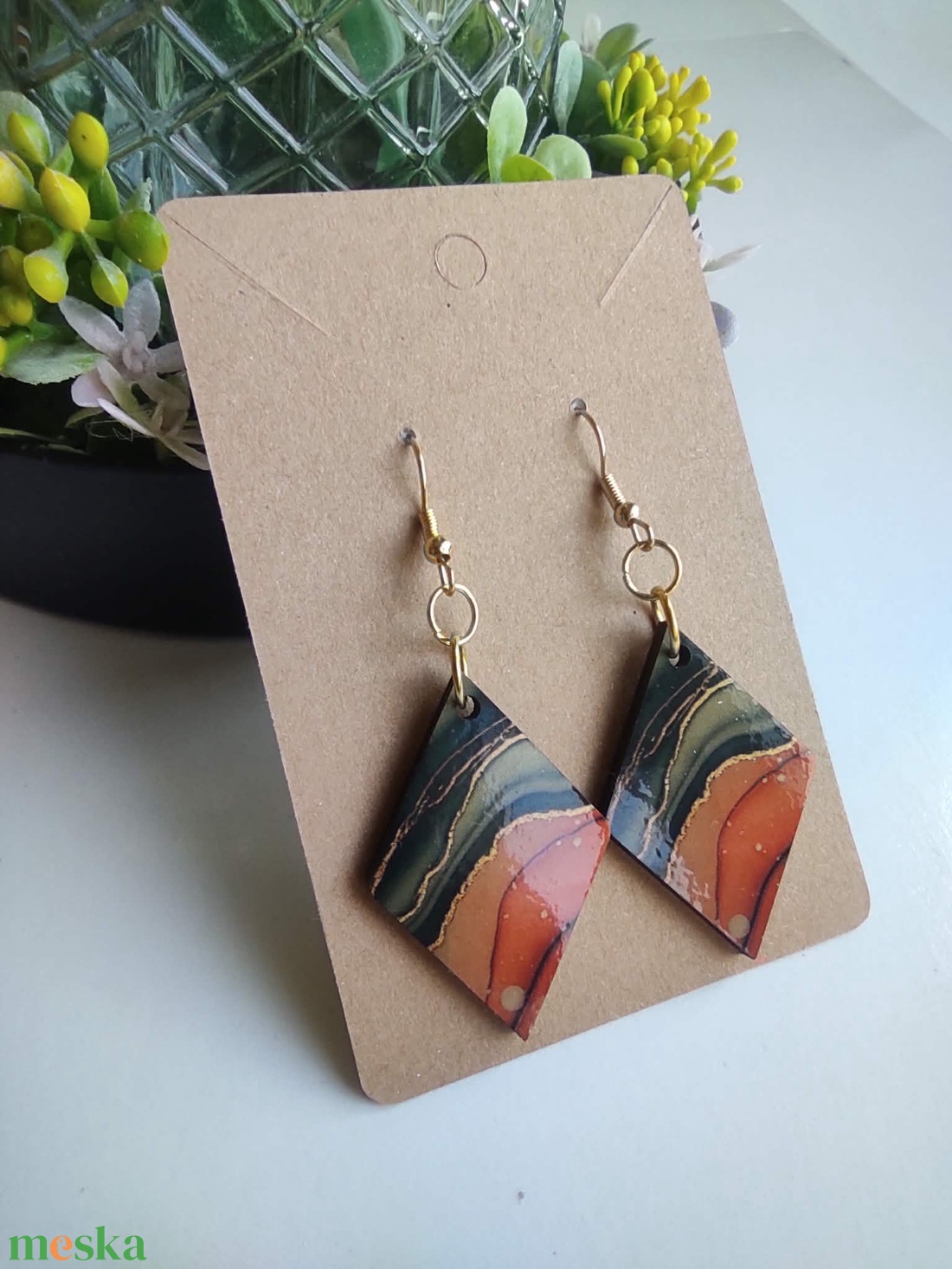 'Smaragd Napfény' rombusz fa fülbevaló - ékszer - fülbevaló - lógó fülbevaló - Meska.hu