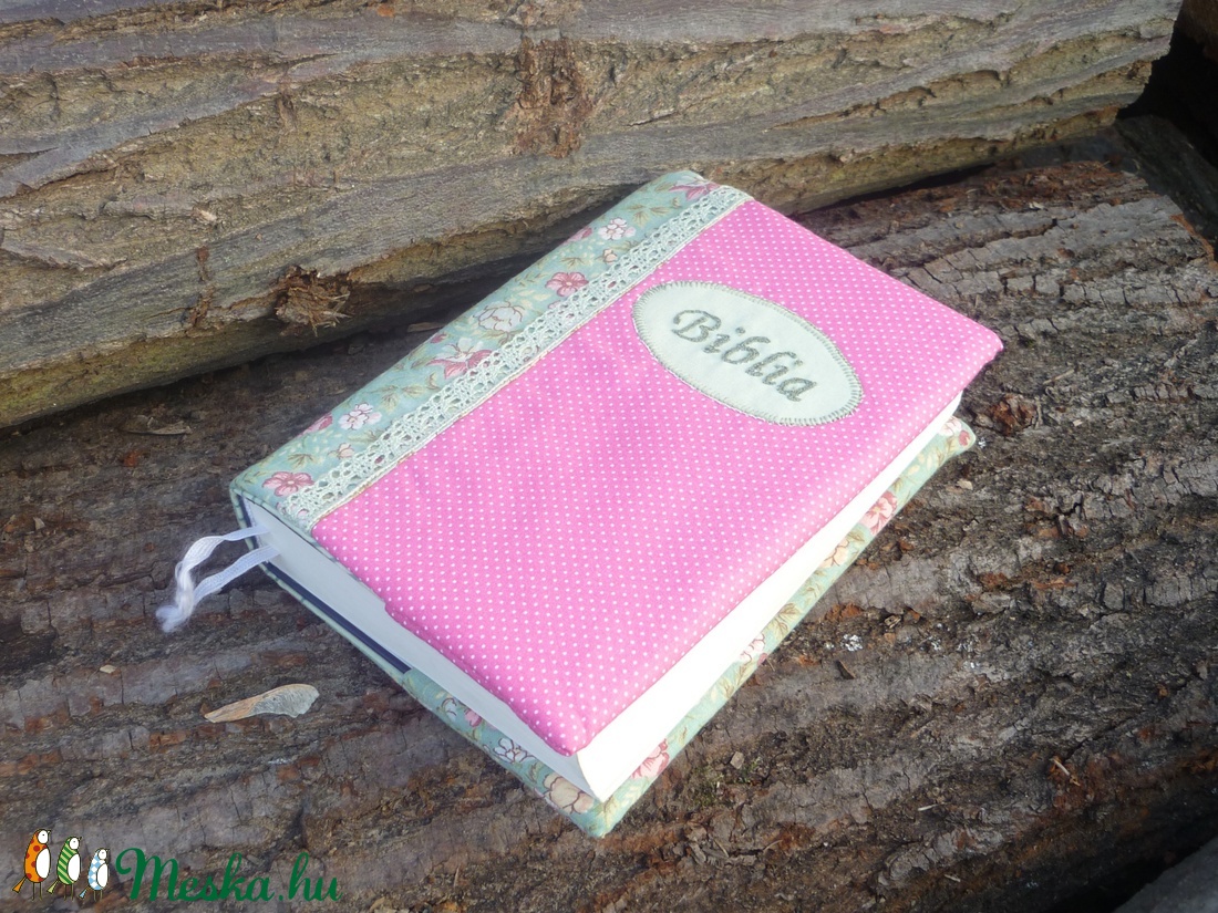 Zöld virágos-rózsaszín pöttyös Biblia borító -  - Meska.hu