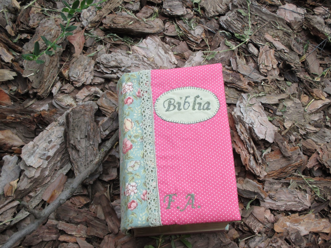 Zöld virágos-rózsaszín pöttyös Biblia borító Megrendelt -  - Meska.hu