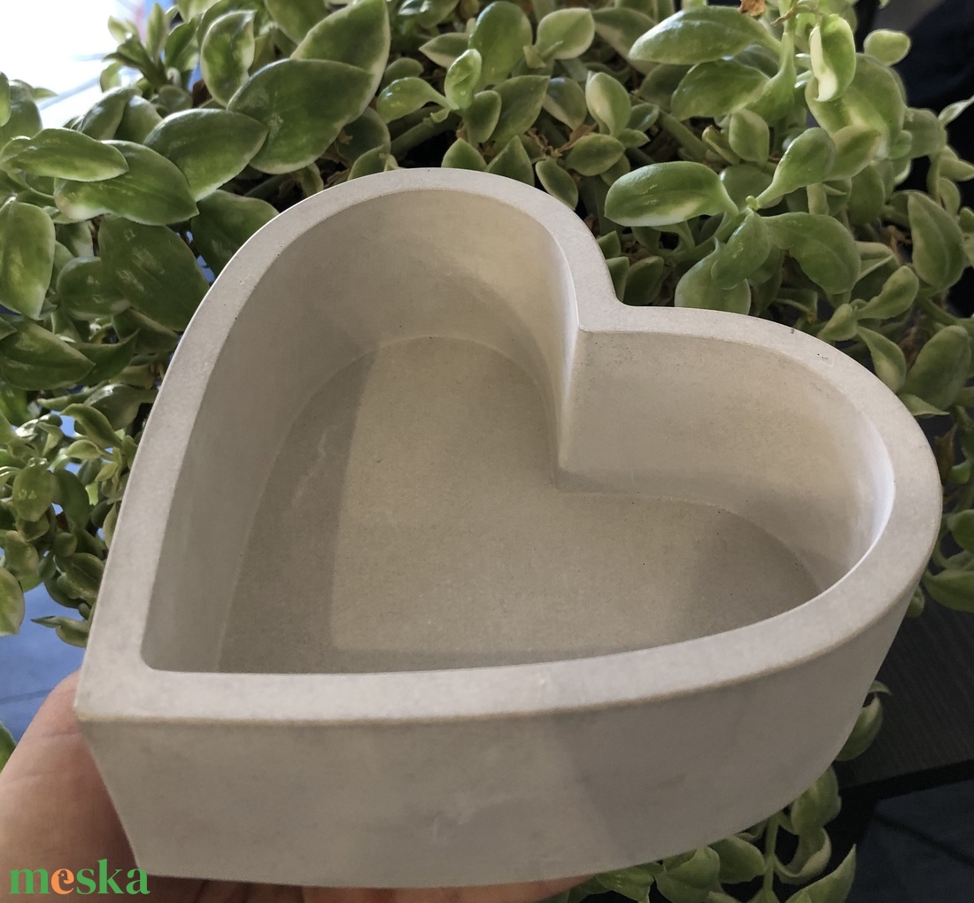 Kerámia-beton szív - otthon & életmód - dekoráció - dísztárgy - Meska.hu