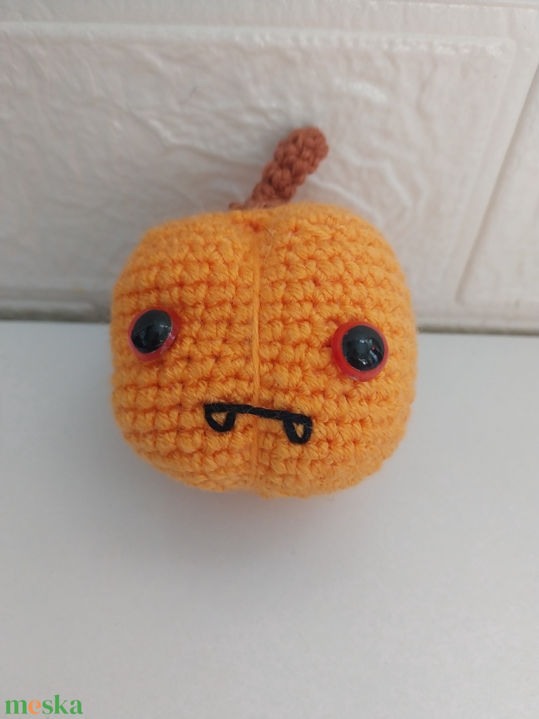 Cuki vámpír tök - otthon & életmód - dekoráció - halloween - halloweeni tök - Meska.hu Cuki vámpír tök - otthon & életmód - dekoráció - halloween - halloweeni tök - Meska.hu