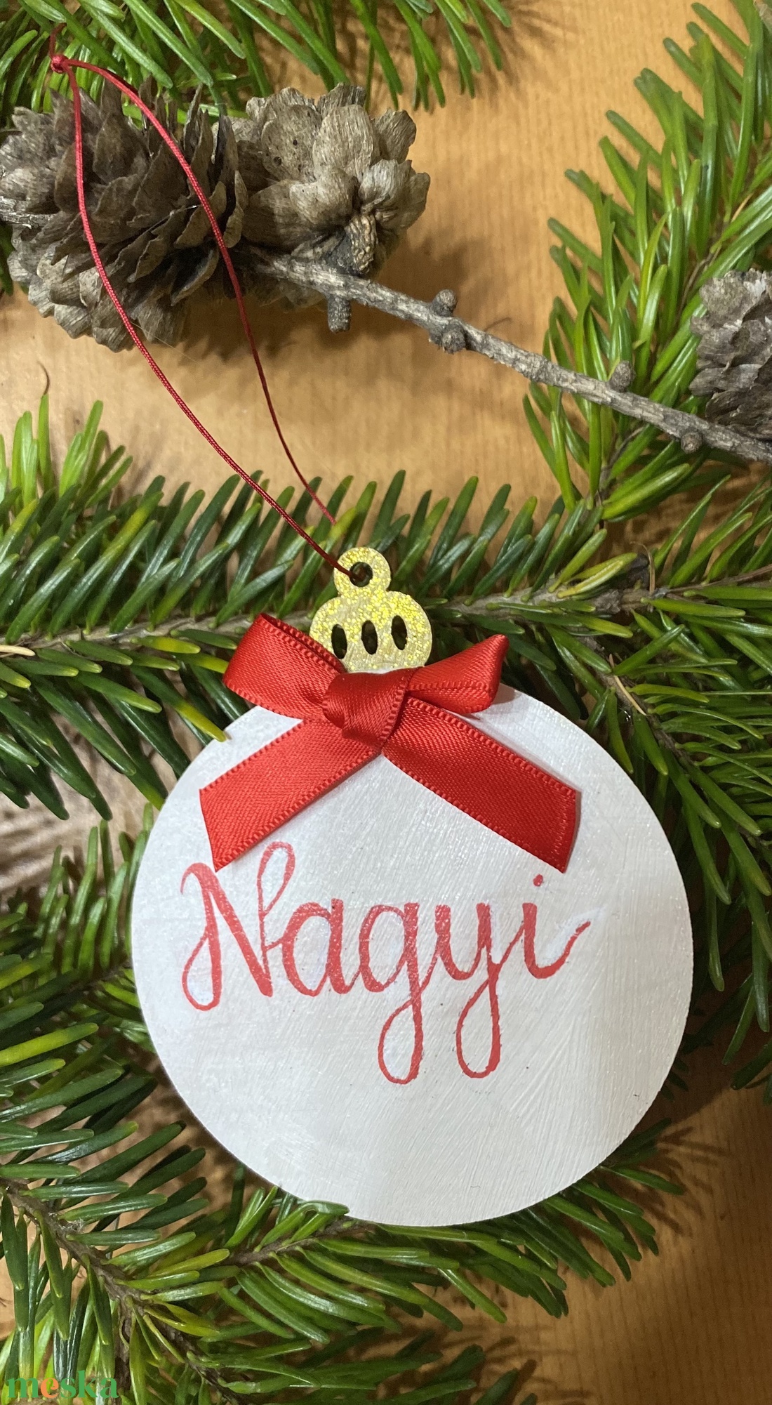 Falap karácsonyfadísz - NÉVRE SZÓLÓ FEHÉR-PIROS - karácsony - karácsonyi lakásdekoráció - karácsonyfadíszek - Meska.hu