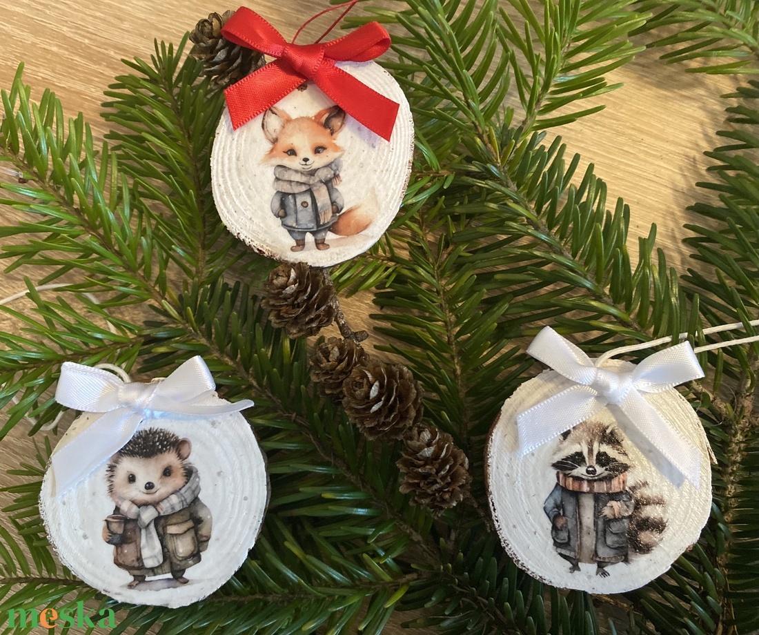 Vagány masnis állatkák fakorong SZETT díszek - karácsony - karácsonyi lakásdekoráció - karácsonyfadíszek - Meska.hu