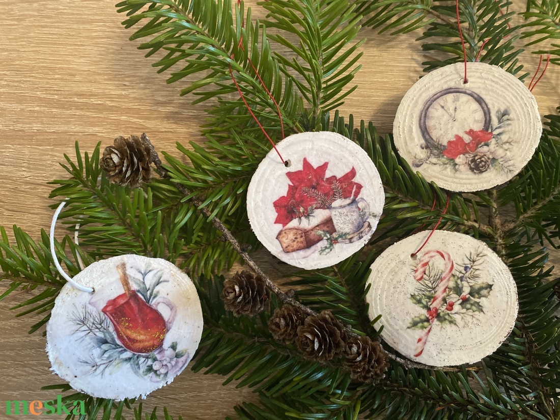 Karácsonyi szimbólumok fakorong SZETT karácsonyfadíszek - karácsony - karácsonyi lakásdekoráció - karácsonyfadíszek - Meska.hu