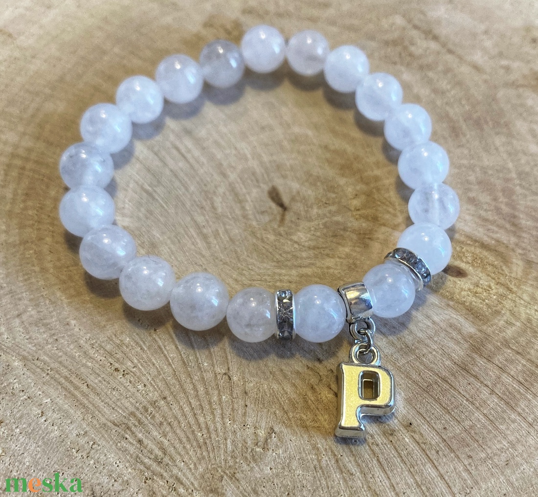 Személyre szabott 2 db fehér jáde/lávakő páros ásvány karkötő betűmedálokkal, díszekkel - ékszer - karkötő - ásványkarkötő - Meska.hu
