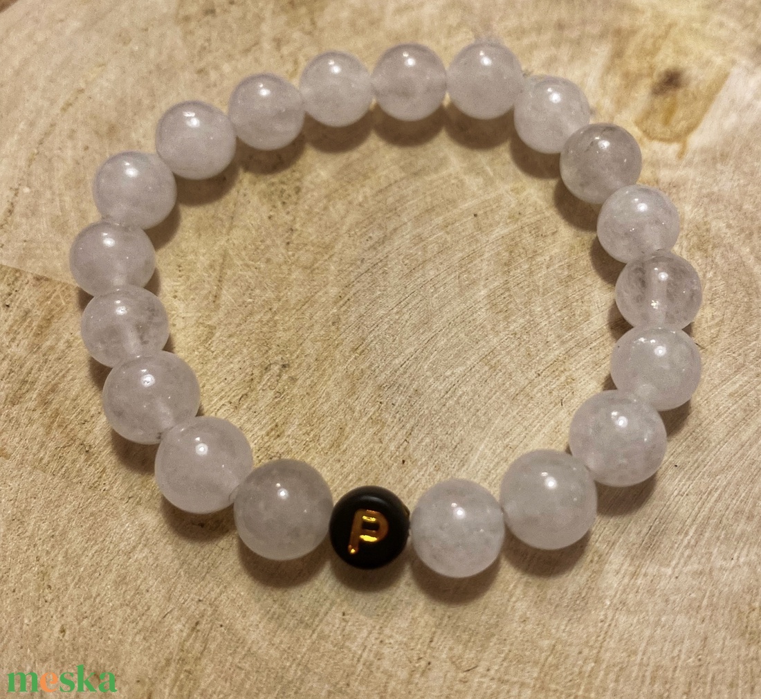 Személyre szabott 2 db fehér jáde/lávakő páros ásvány karkötő fekete-arany név kezdőbetűvel - ékszer - karkötő - ásványkarkötő - Meska.hu