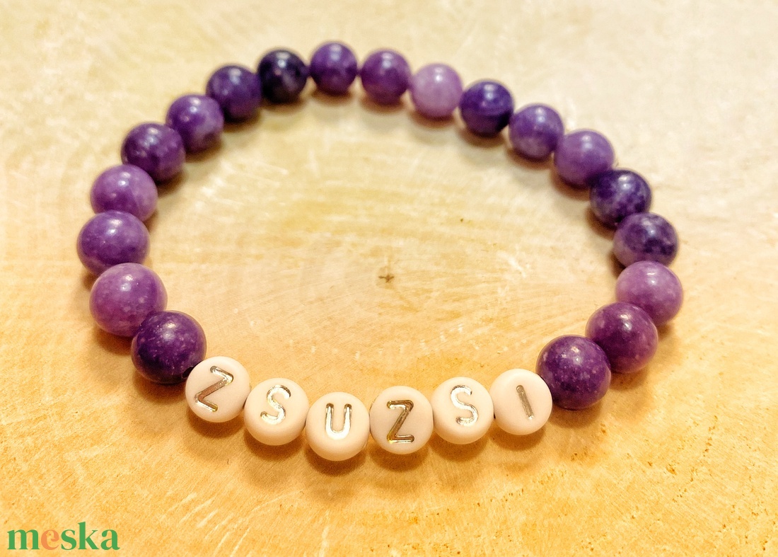 Személyre szabott lepidolit ásvány karkötő betűkkel - ékszer - karkötő - ásványkarkötő - Meska.hu