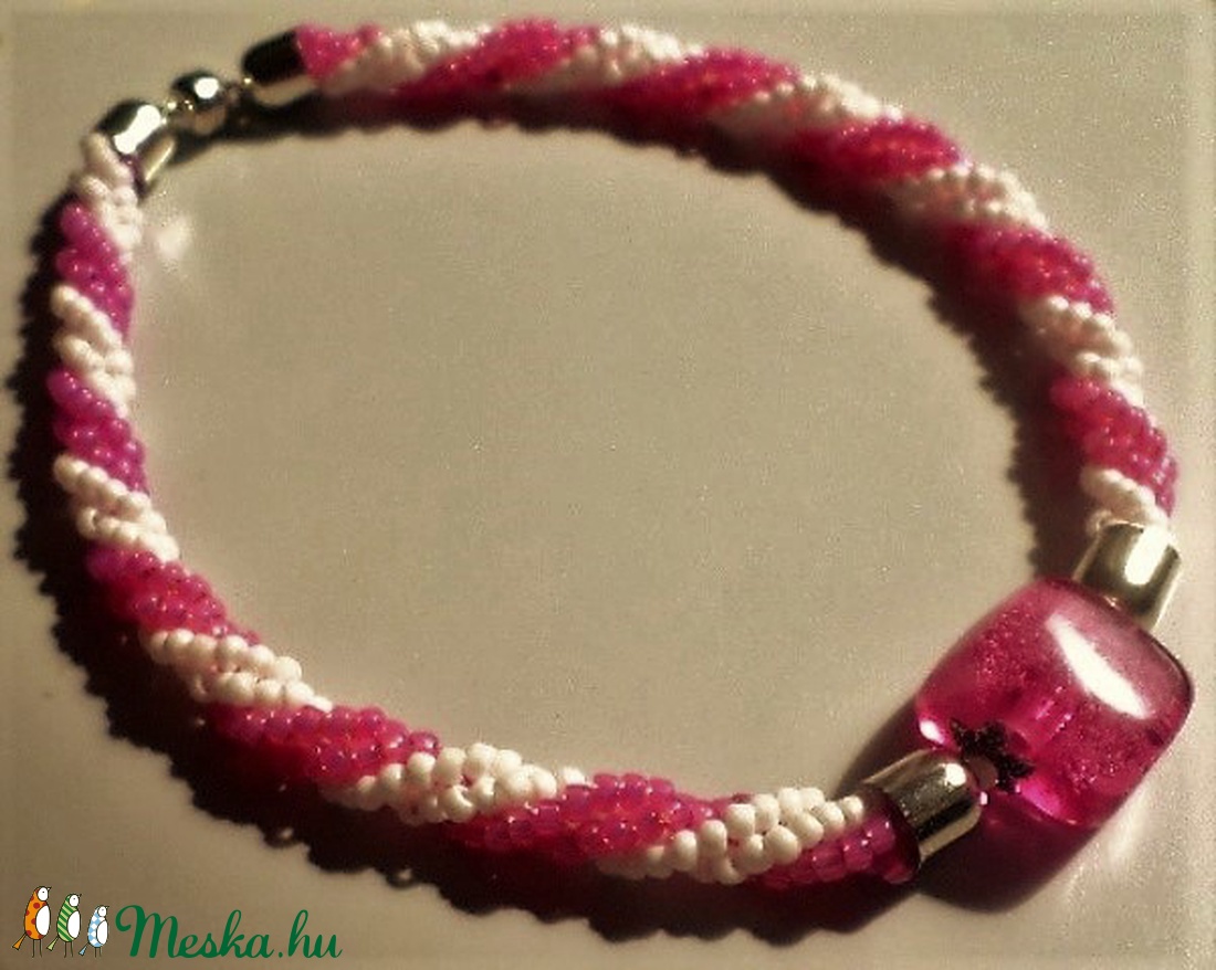 PINK-FEHÉR MEDÁLOS NYAKLÁNC KUTYUSOKNAK-CICÁKNAK - otthon & életmód - kisállatoknak - Meska.hu PINK-FEHÉR MEDÁLOS NYAKLÁNC KUTYUSOKNAK-CICÁKNAK - otthon & életmód - kisállatoknak - Meska.hu
