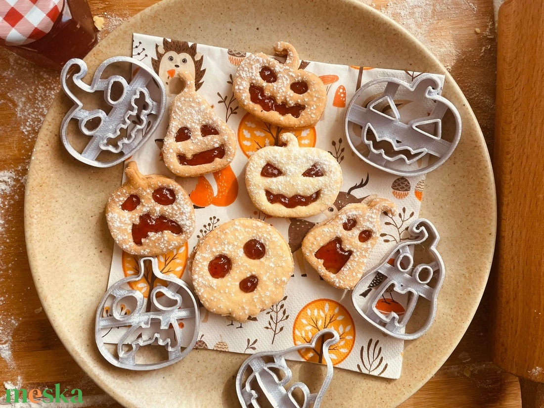 Halloween Sütikiszúró szett (5 db-os) - otthon & életmód - dekoráció - halloween - halloweeni sütikiszúrók - Meska.hu Halloween Sütikiszúró szett (5 db-os) - otthon & életmód - dekoráció - halloween - halloweeni sütikiszúrók - Meska.hu