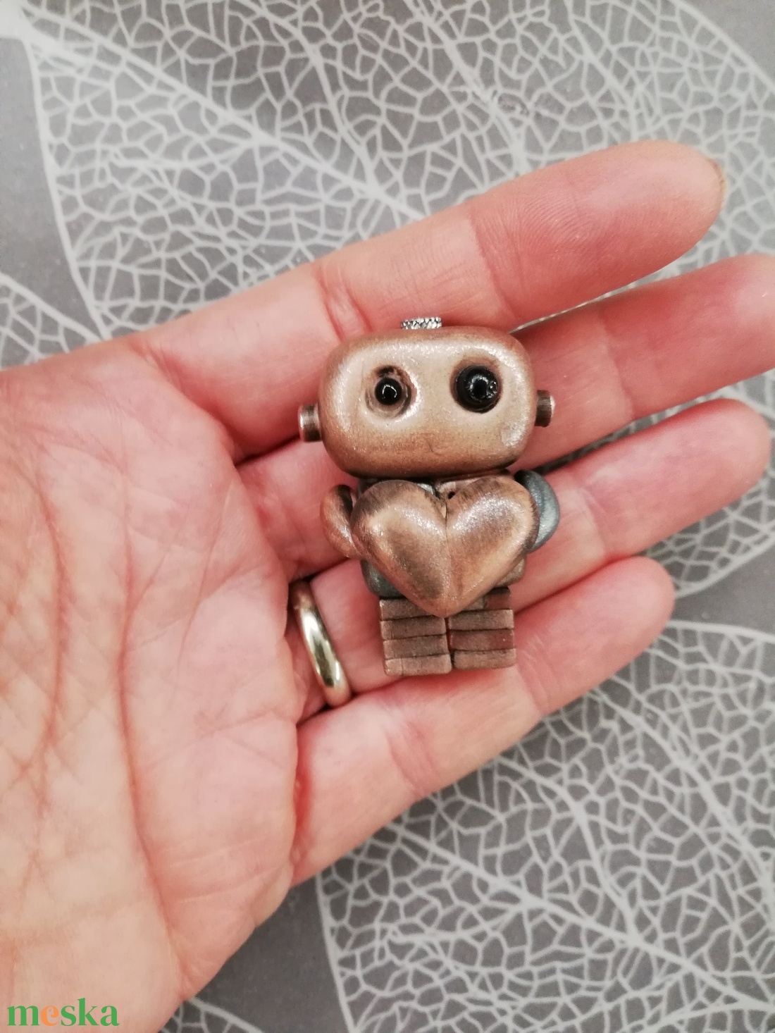 Steampunk szerelmes robot süthető gyurmából/Valenti napi robot szivecskével - otthon & életmód - dekoráció - asztal és polc dekoráció - asztaldísz - Meska.hu