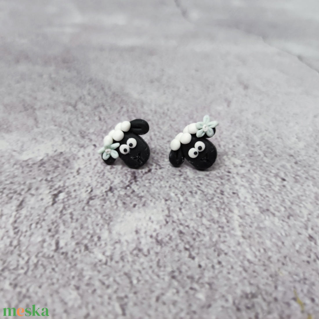Bárány bedugós polymer clay fülbevaló/ bari süthető gyurma füli - ékszer - fülbevaló - pötty fülbevaló - Meska.hu