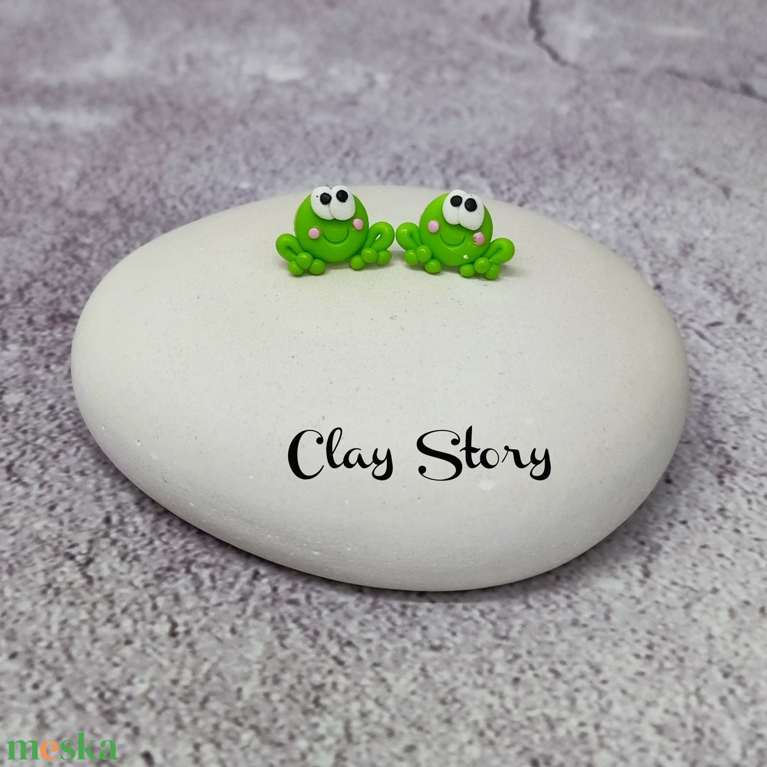 Béka polymer clay fülbevaló/ Békuci süthető gyurma füli - ékszer - fülbevaló - pötty fülbevaló - Meska.hu