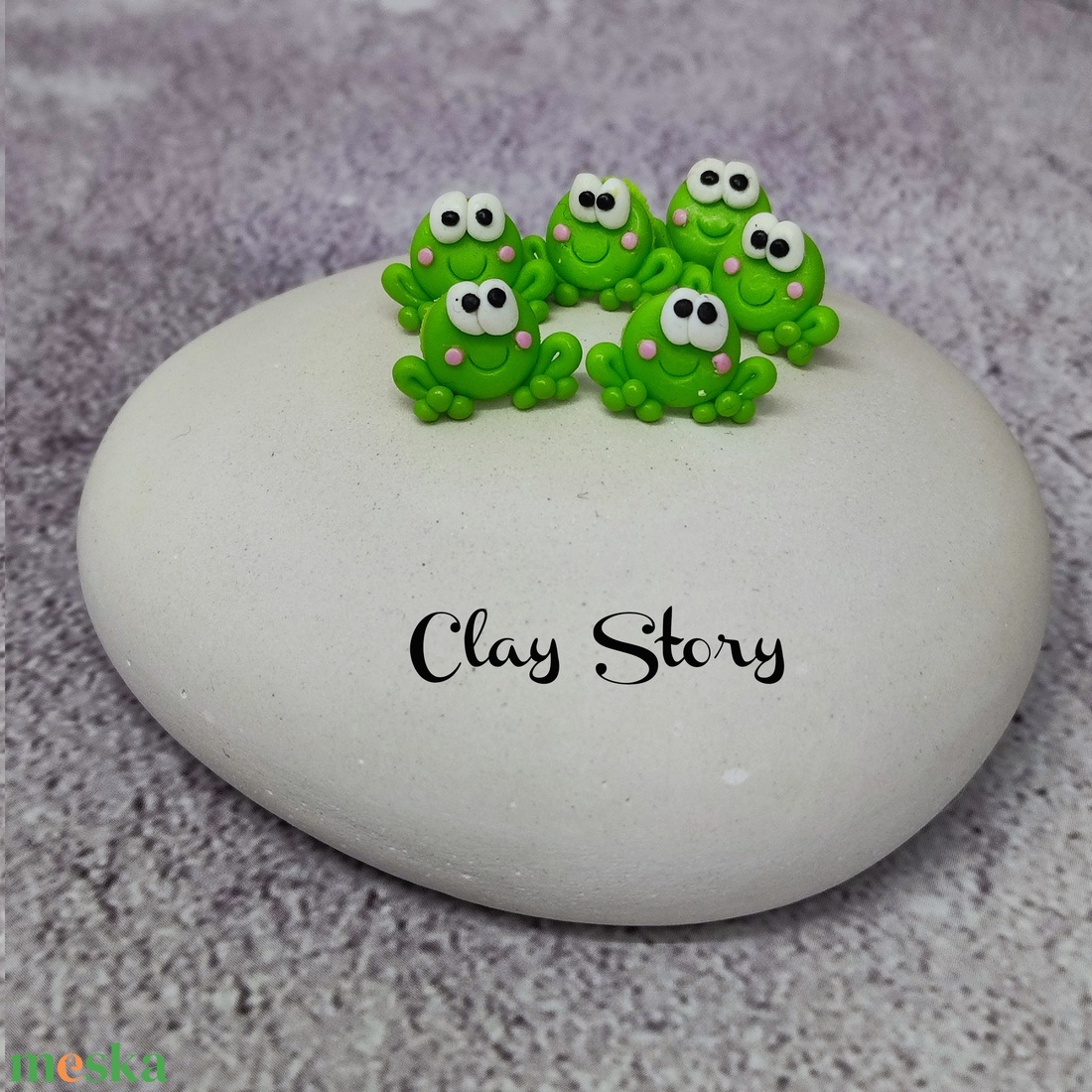 Béka polymer clay fülbevaló/ Békuci süthető gyurma füli - ékszer - fülbevaló - pötty fülbevaló - Meska.hu