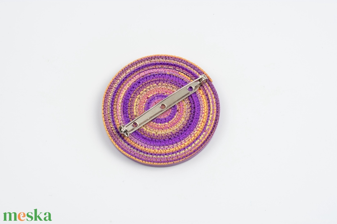 Kör spirál kitűző/ bross - ékszer - kitűző és bross - kitűző - Meska.hu Kör spirál kitűző/ bross - ékszer - kitűző és bross - kitűző - Meska.hu