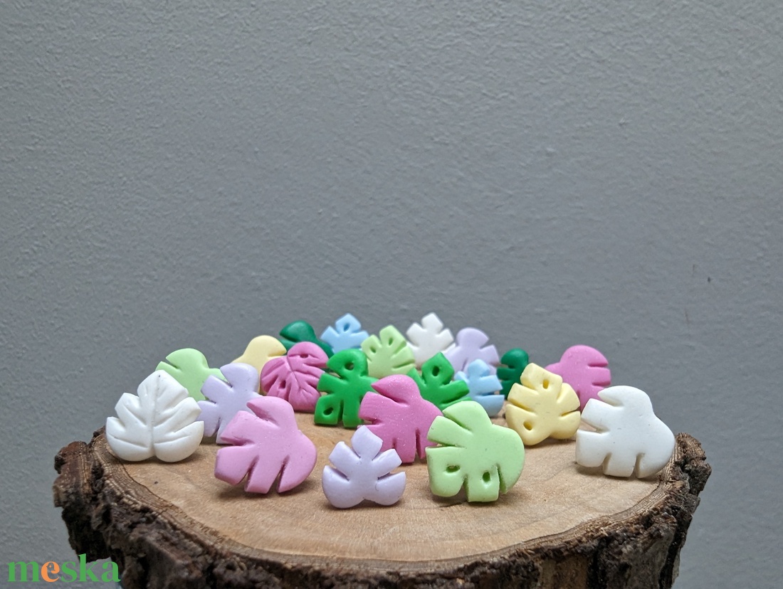 Cukorka színü trópusi levél bedugós polymer clay fülbevaló/ pasztell színű monster leaf süthető gyurma füli - ékszer - fülbevaló - pötty fülbevaló - Meska.hu Cukorka színü trópusi levél bedugós polymer clay fülbevaló/ pasztell színű monster leaf süthető gyurma füli - ékszer - fülbevaló - pötty fülbevaló - Meska.hu