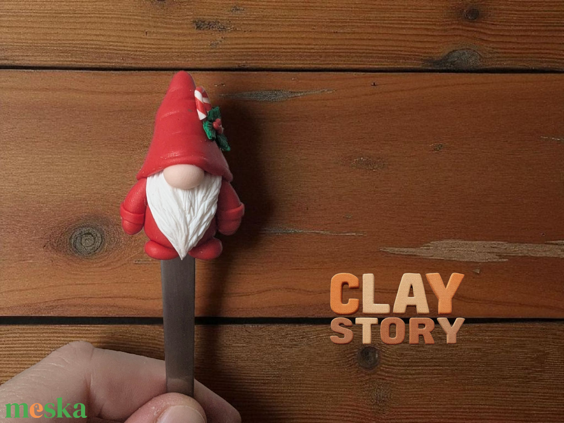 Süthető gyurmával díszített teáskanál/Karácsonyi manóval díszített kanál  - otthon & életmód - konyhafelszerelés, tálalás - tálalás - kanál & villa - Meska.hu