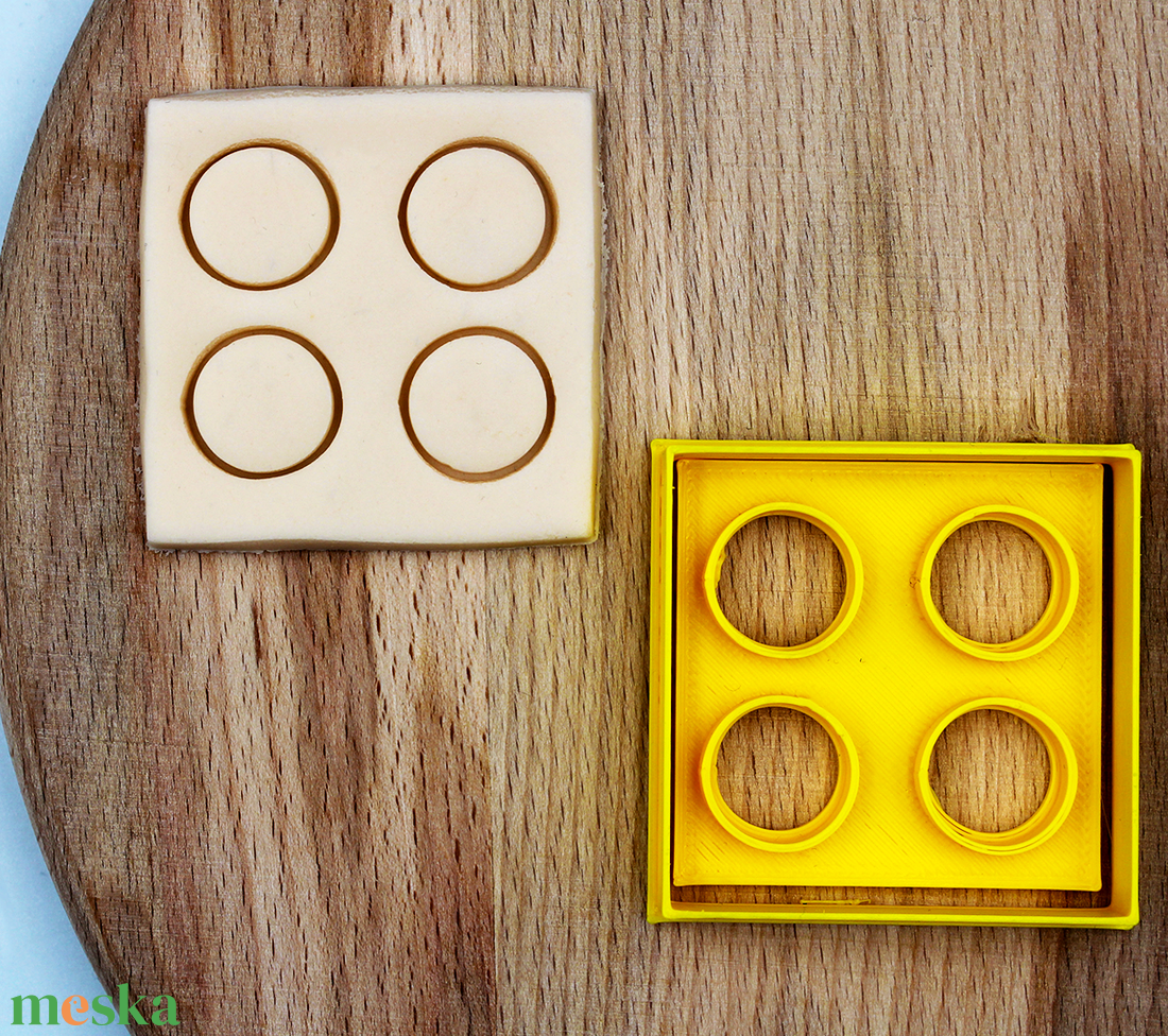 LEGO Építőkocka 4-lyukú Süti Kiszúró Kekszekhez Gyurmához - otthon & életmód - konyhafelszerelés, tálalás - sütés, főzés - sütikiszúró - Meska.hu LEGO Építőkocka 4-lyukú Süti Kiszúró Kekszekhez Gyurmához - otthon & életmód - konyhafelszerelés, tálalás - sütés, főzés - sütikiszúró - Meska.hu