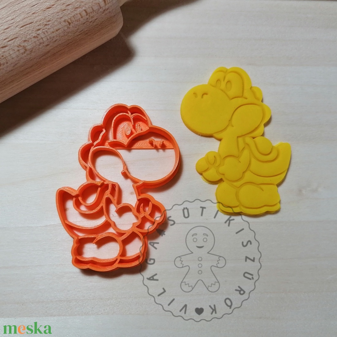 Yoshi Super Mario - süteménykiszúró forma, sütipecsét. Linzer, mézeskalács, keksz kiszúró - otthon & életmód - konyhafelszerelés, tálalás - sütés, főzés - sütikiszúró - Meska.hu