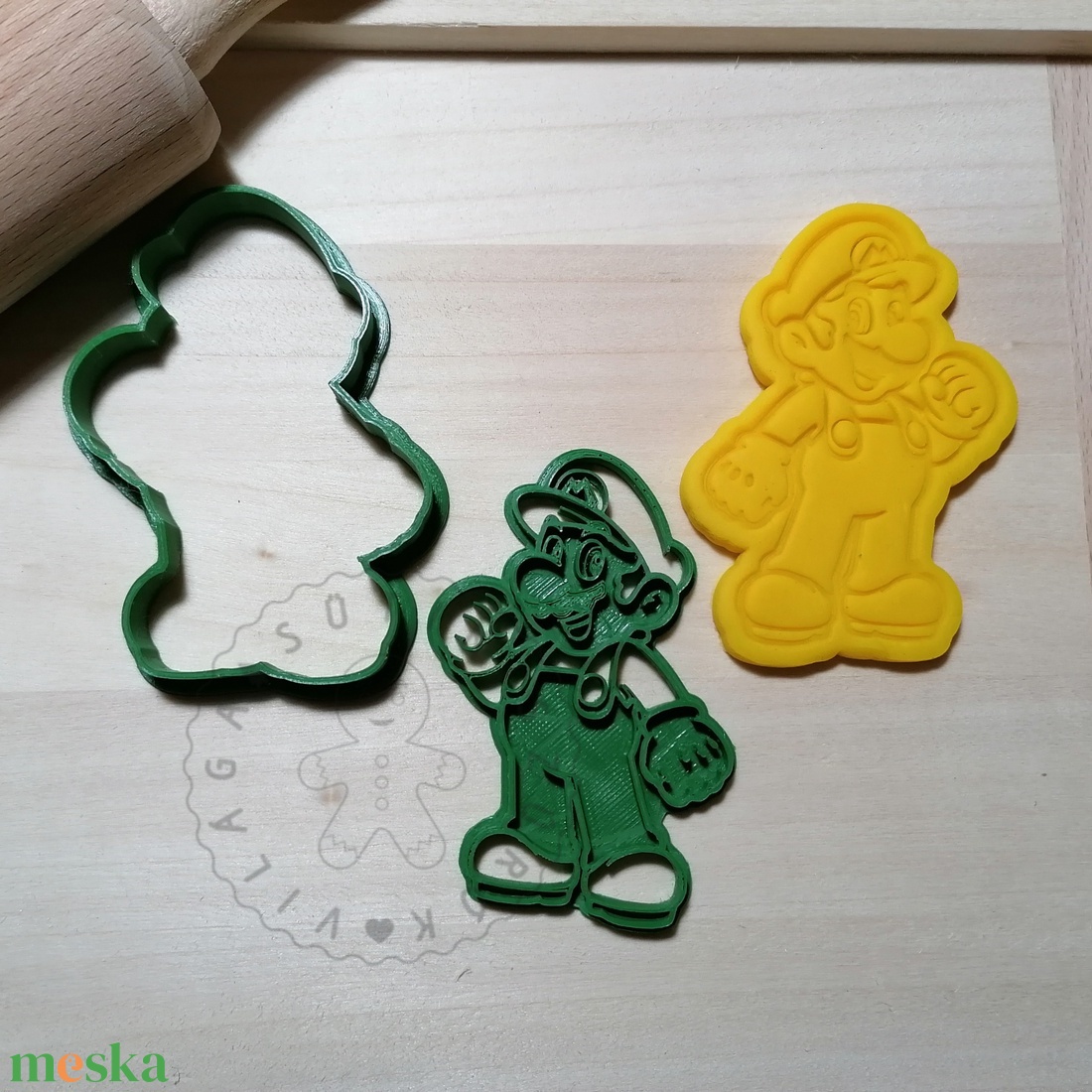 Super Mario - süteménykiszúró forma, sütipecsét. Linzer, mézeskalács, keksz kiszúró - otthon & életmód - konyhafelszerelés, tálalás - sütés, főzés - sütikiszúró - Meska.hu Super Mario - süteménykiszúró forma, sütipecsét. Linzer, mézeskalács, keksz kiszúró - otthon & életmód - konyhafelszerelés, tálalás - sütés, főzés - sütikiszúró - Meska.hu